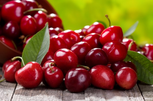Ovo voće pomaže u sprečavanju nesanice, reguliše krvni pritisak, a pomaže da duže budete mladoliki
